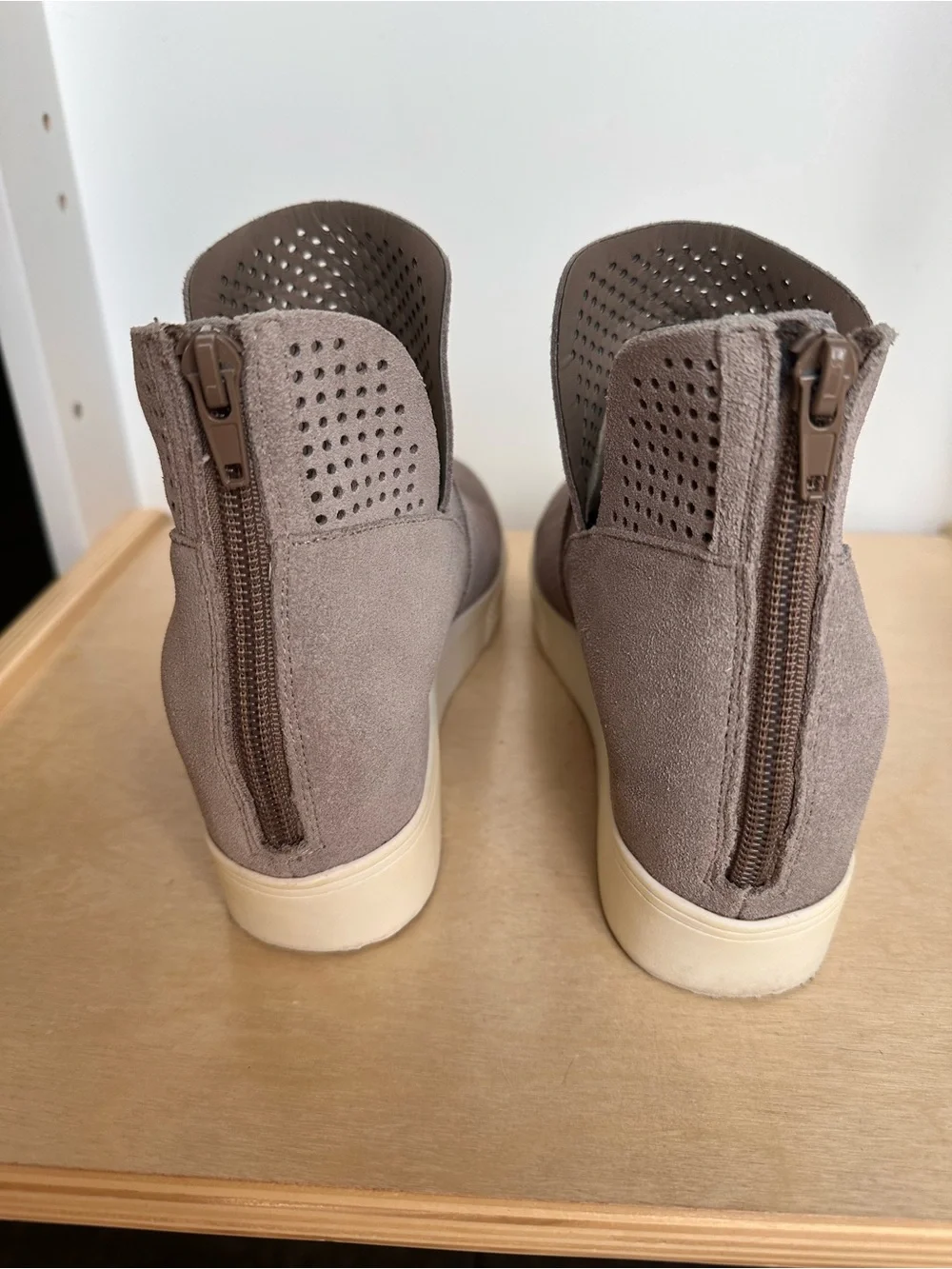 Steve Madden “Winni” Wedge Sneakers SZ 6.5